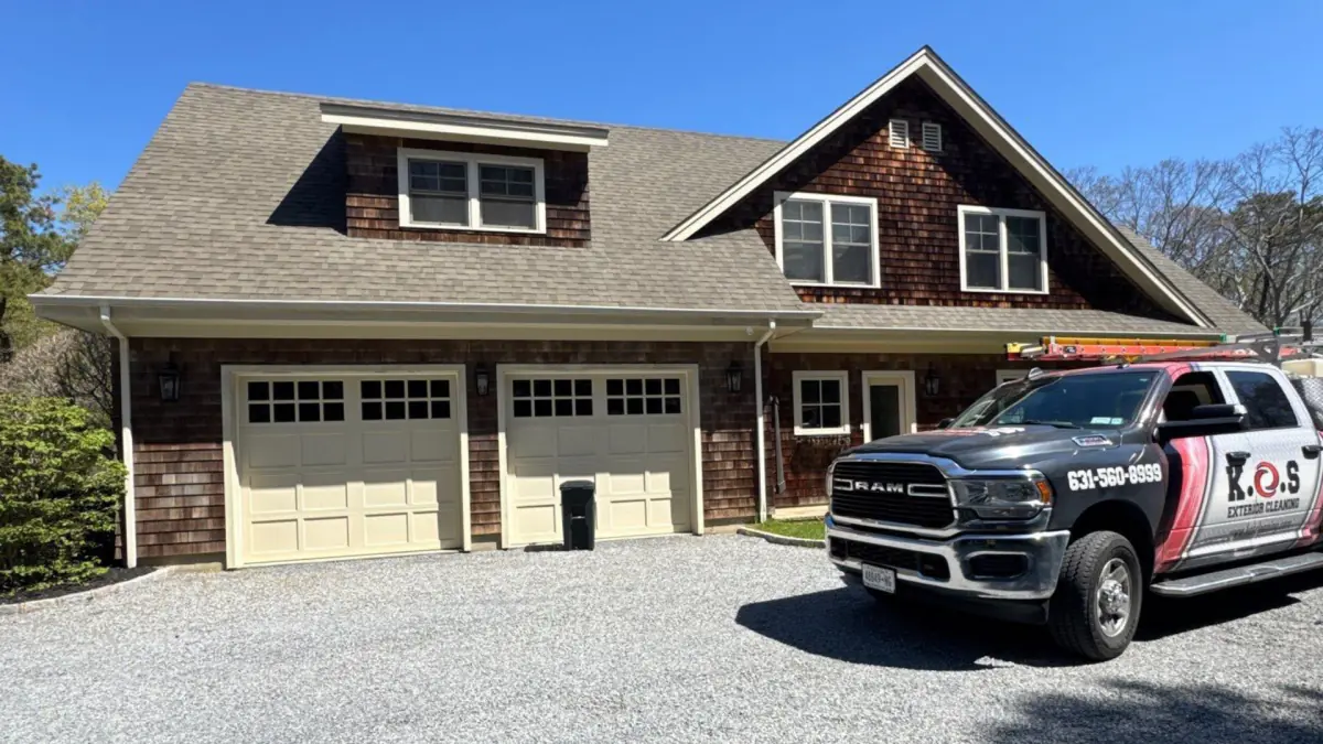 Home in Westhampton NY before soft washing and cedar shake siding restoration