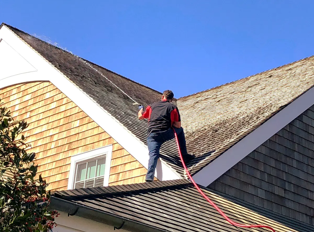Long Island Roof Cleaning & Maintenance