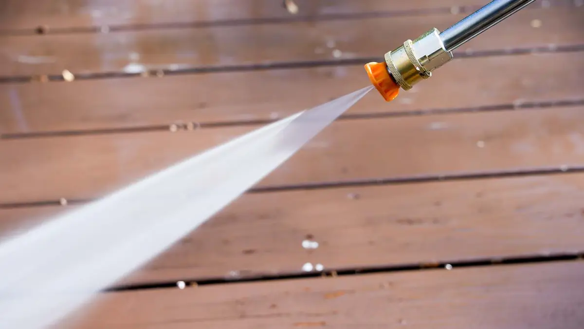 Deck Maintenance and Cleaning Long Island